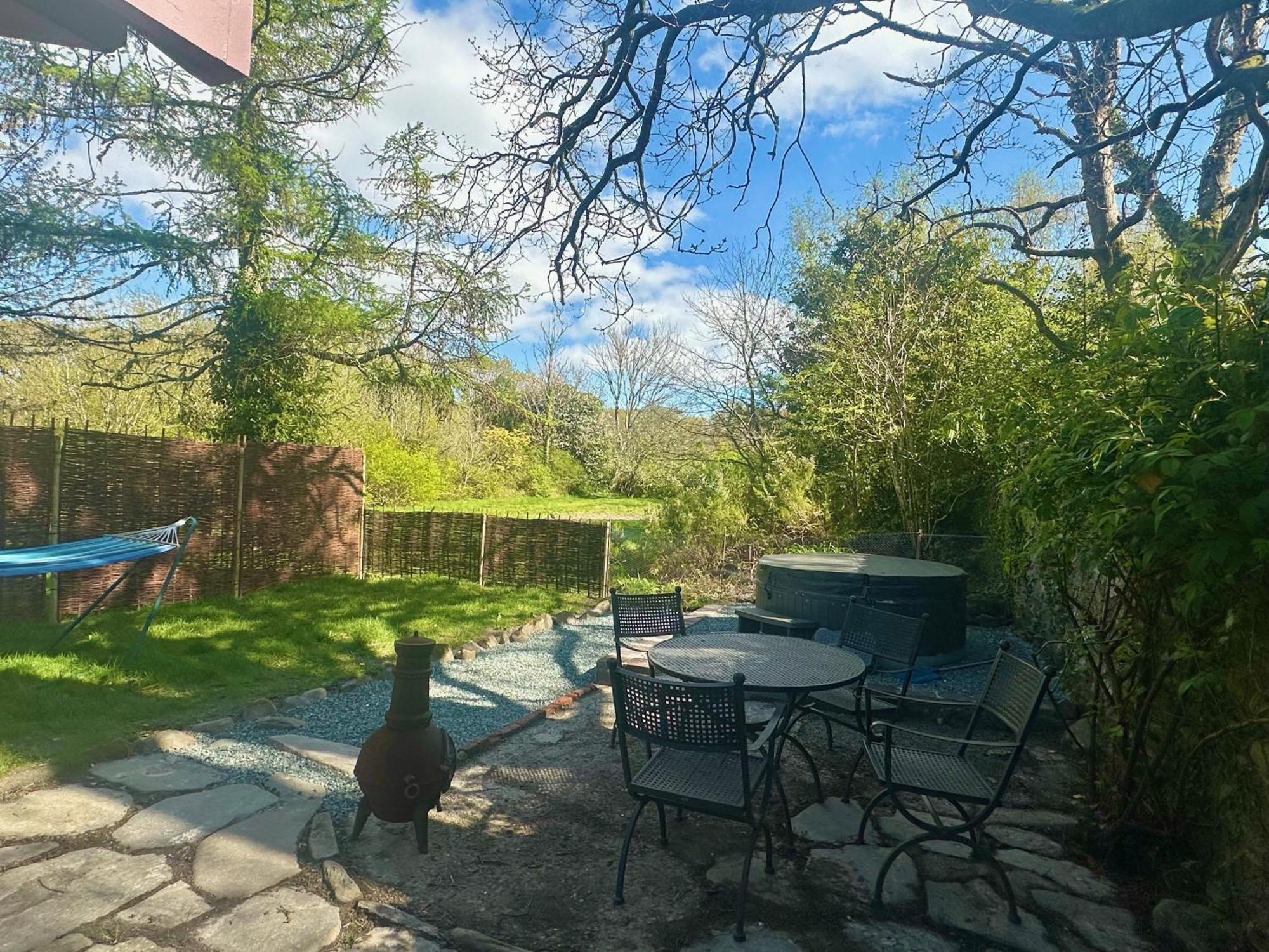 Tiny Romantic Retreat With Hot Tub On A Country Estate Near Cardigan Bay In Eryri Snowdonia Llanbedr (Gwynedd) Exterior foto